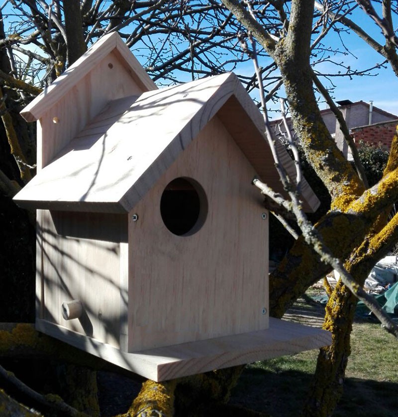 Caja nido de madera para ardillas